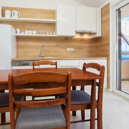 Bruna Apartment Omis