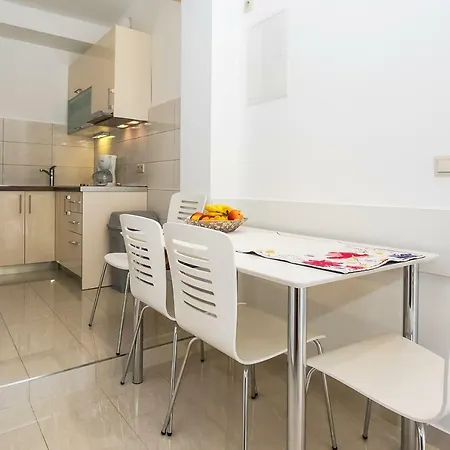 Bruna Apartment Omis